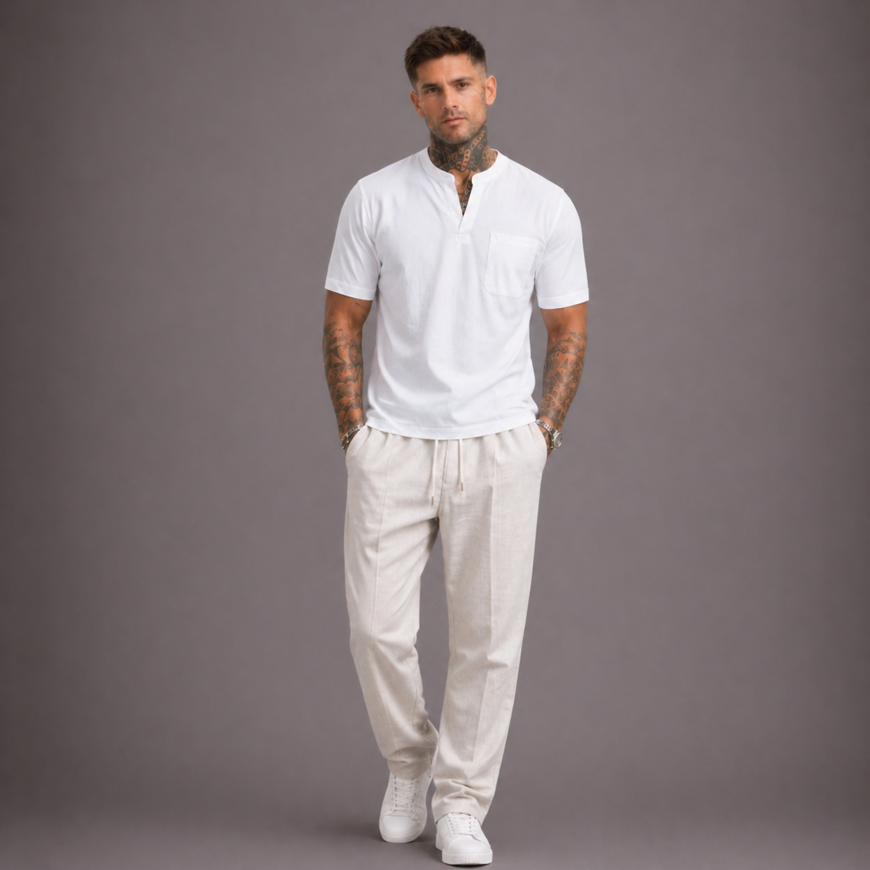 Camiseta deportiva de algodón con cuello en V para hombre